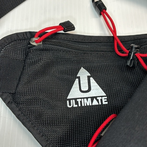ULTIMATE RUNNING/JOGGING WAIST PACK WITH BOTTLE HOLDER - BLACK - Picture 3 of 8